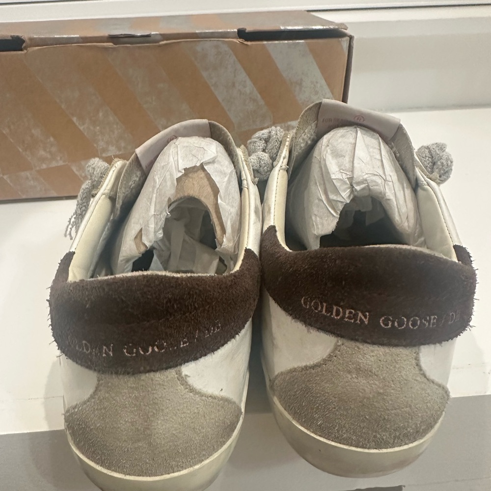 Golden Goose White Sneakers with Brown Star and Dark Heel - Picture 6 of 9
